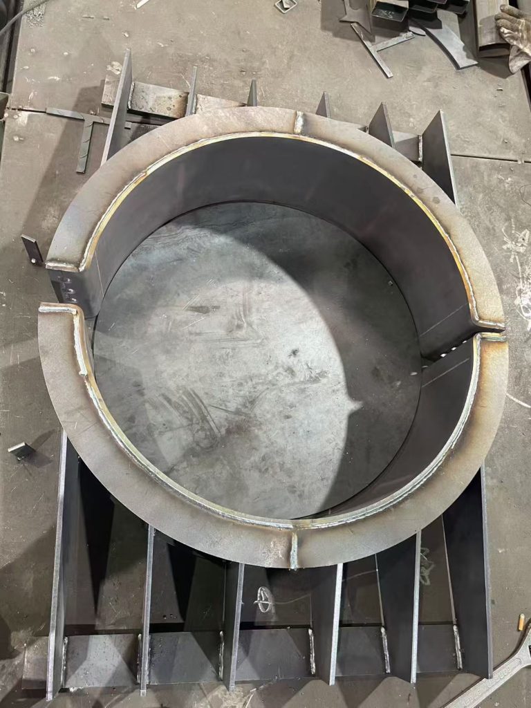 Large Welded Pipe Clamp, Heavy Duty Steel Hoop for Pipe Fixing